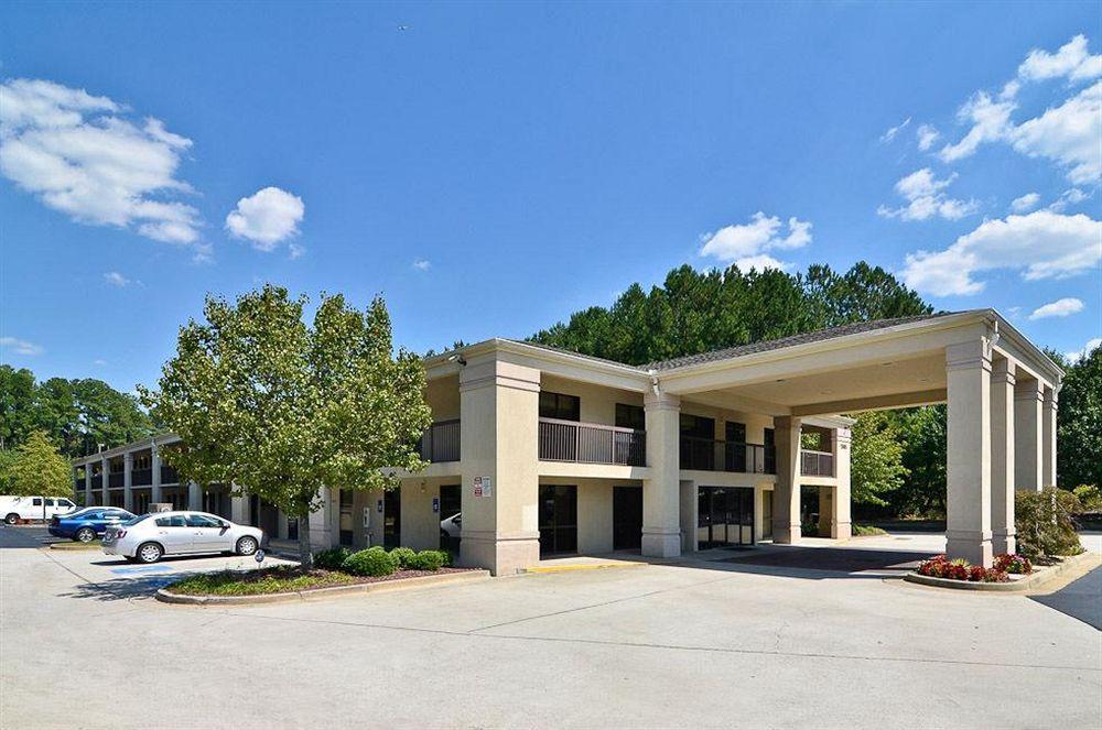 Quality Inn & Suites Atlanta Stone Mountain Exterior photo