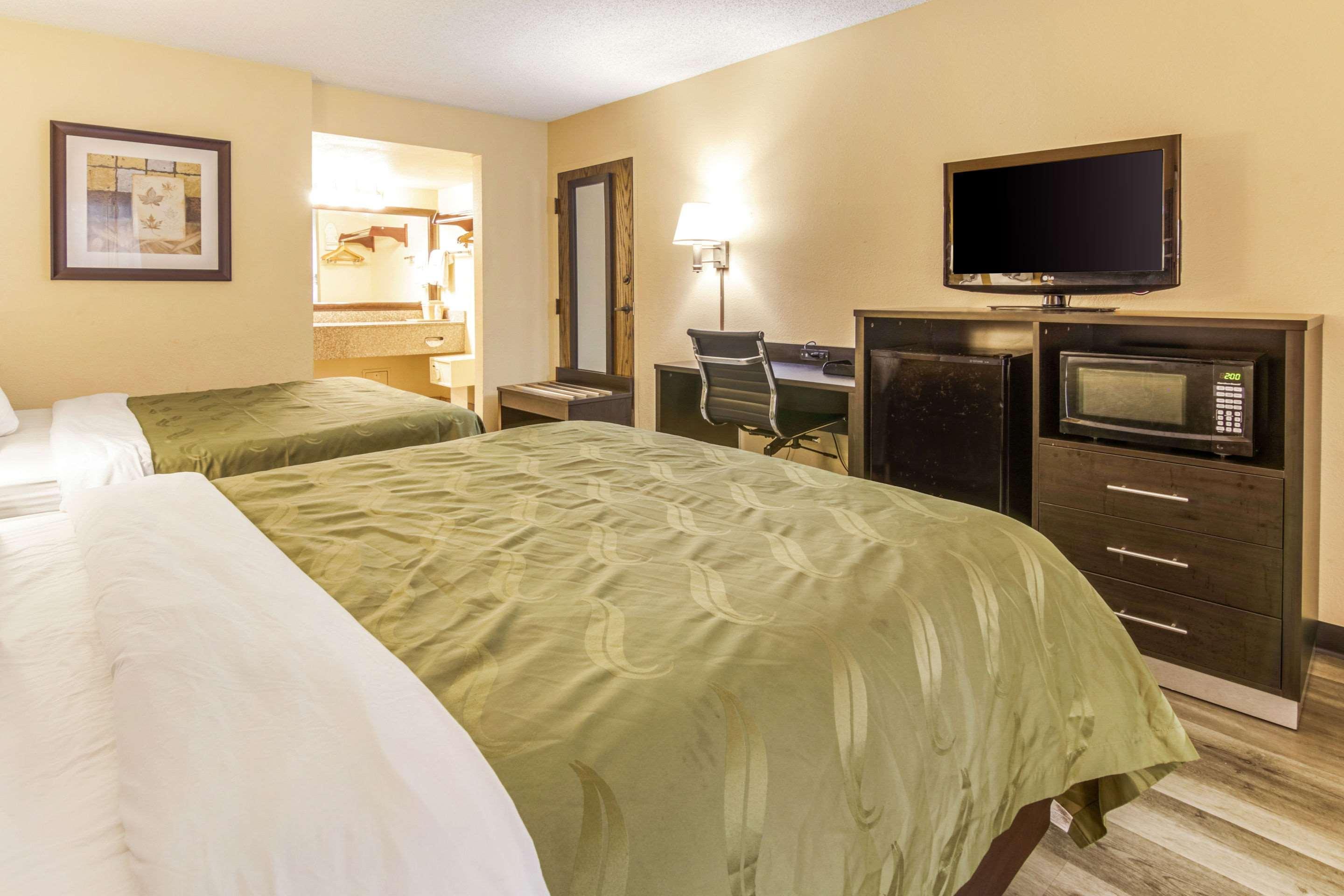 Quality Inn & Suites Atlanta Stone Mountain Exterior photo